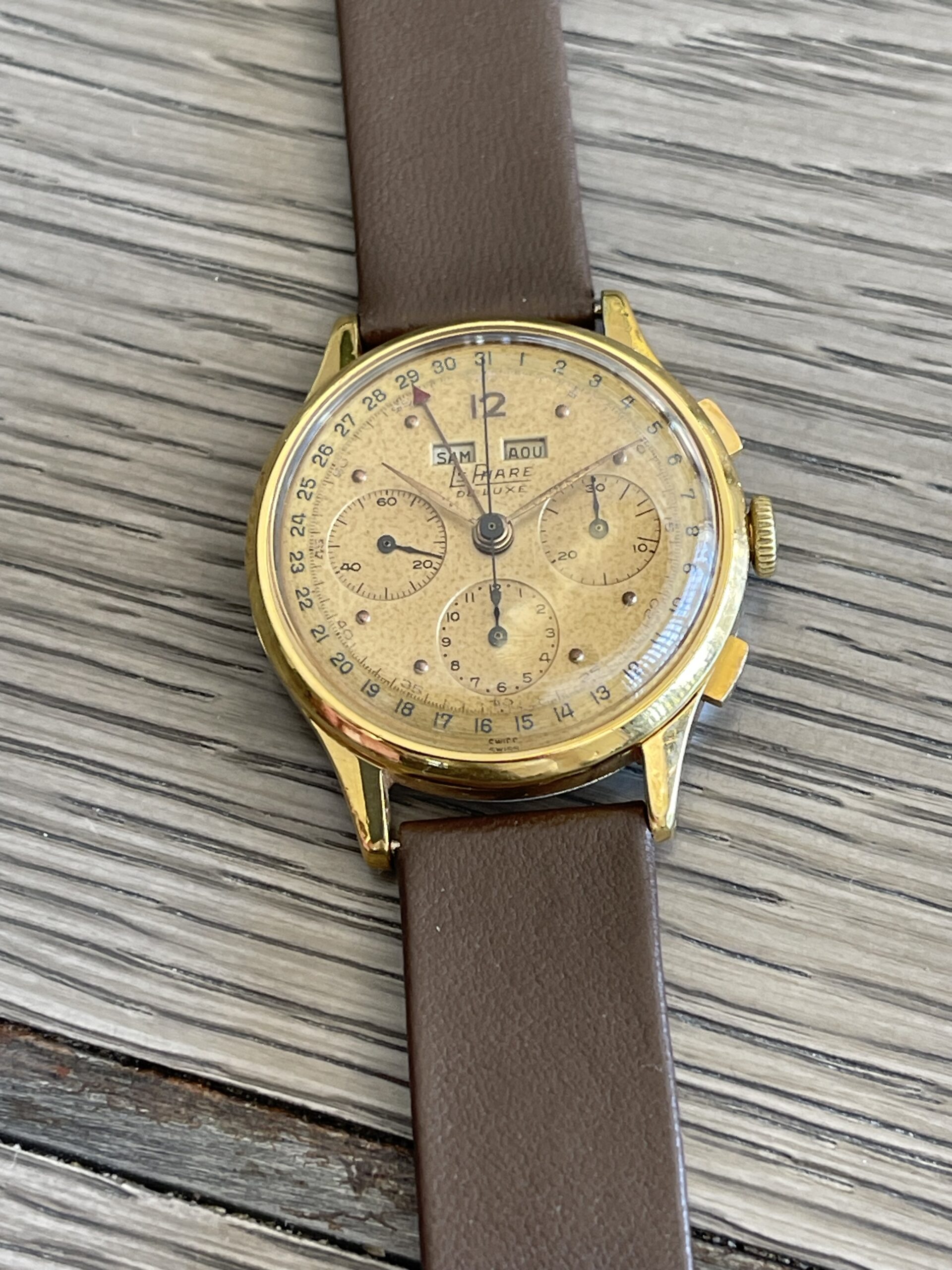 Le PHARE De Luxe triple quantieme chronographe V72